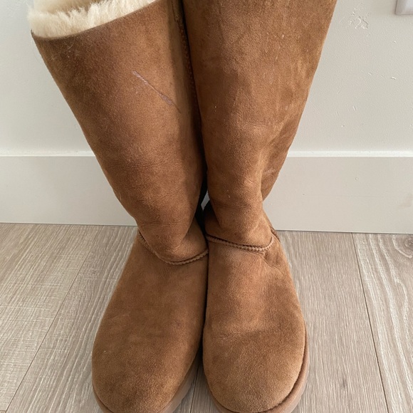 Ugh Bailey Bow Tall II Boot - Picture 2 of 5